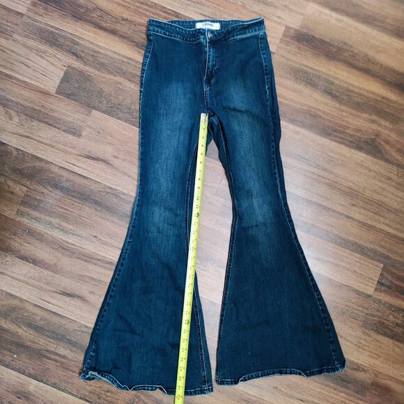 Rock & Roll Denim® Ladies Multi Dart Bargain Button Bell - Picture 4 of 7